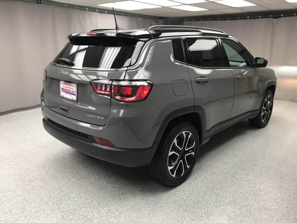 Used 2024 Jeep Compass Limited image 4