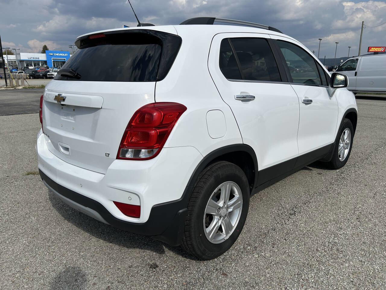 Used 2017 Chevrolet Trax LT w/ Sun & Sound Package image 6