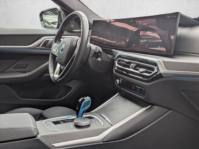 Used 2023 BMW i4 eDrive35 image 21