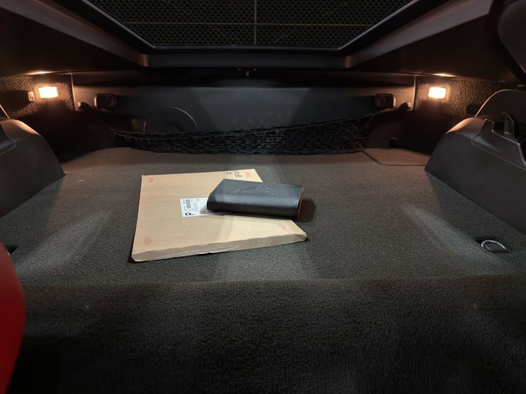 Used 2015 Chevrolet Corvette Z06 w/ 3LZ Preferred Equipment Group image 16