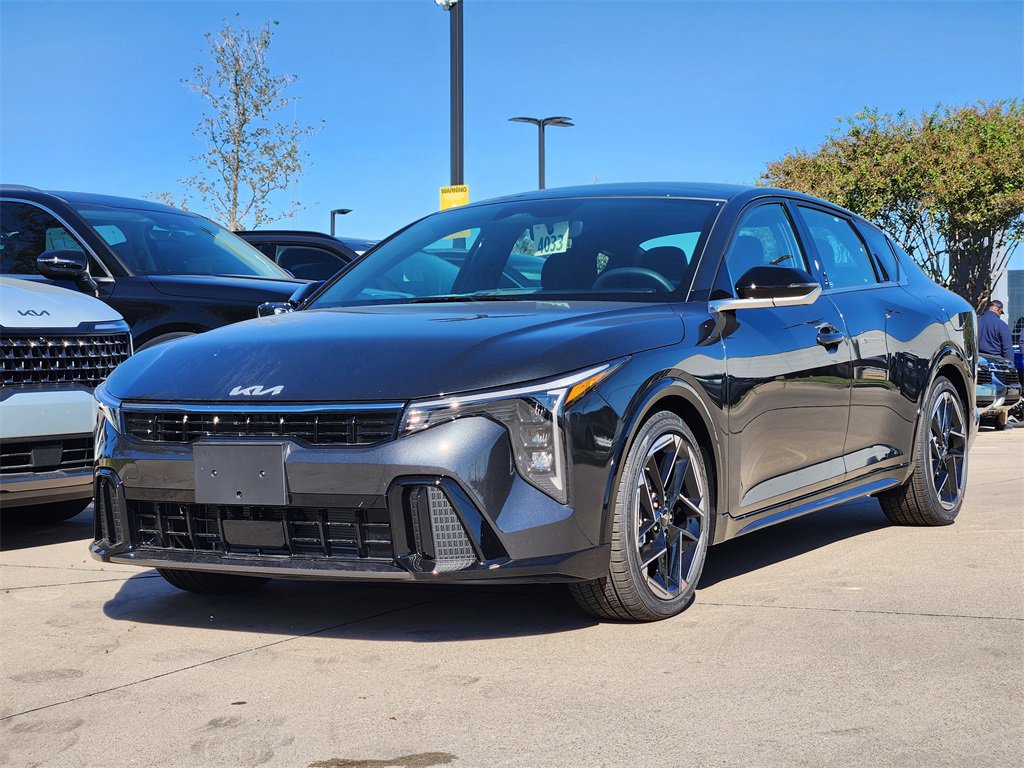 New 2025 Kia K4 GT-Line image 2