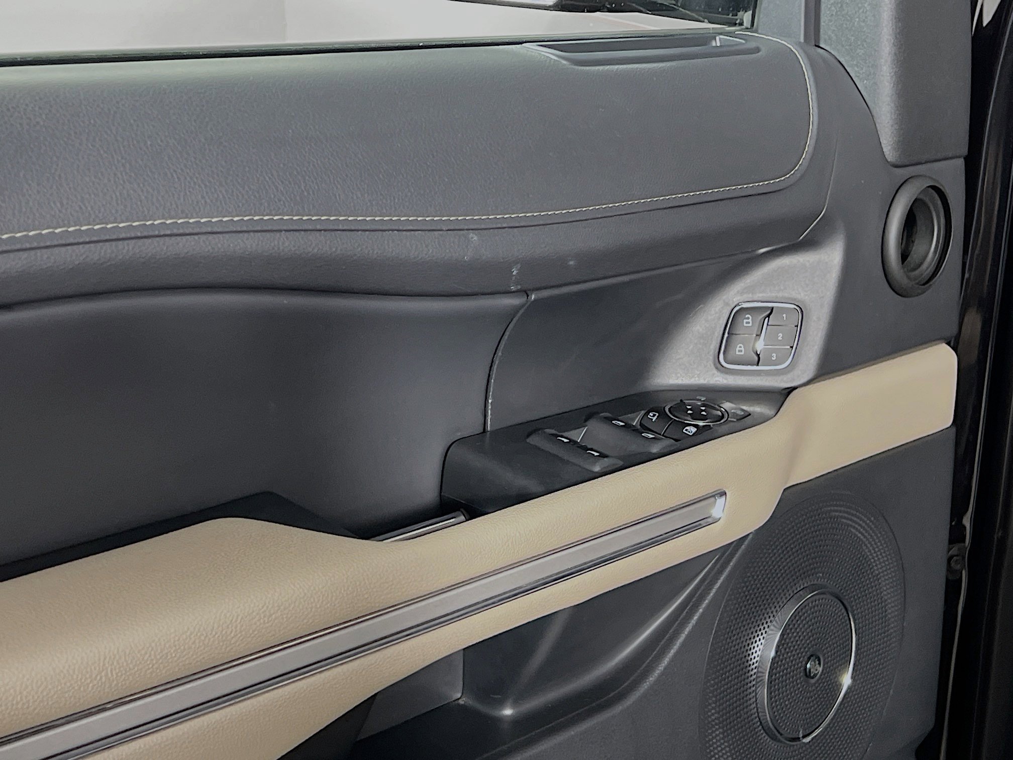 Used 2024 Ford Expedition Max Limited image 17