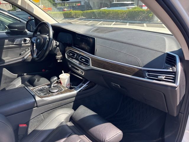 Used 2020 BMW X7 xDrive40i w/ Cold Weather Package AWD/4WD image 17
