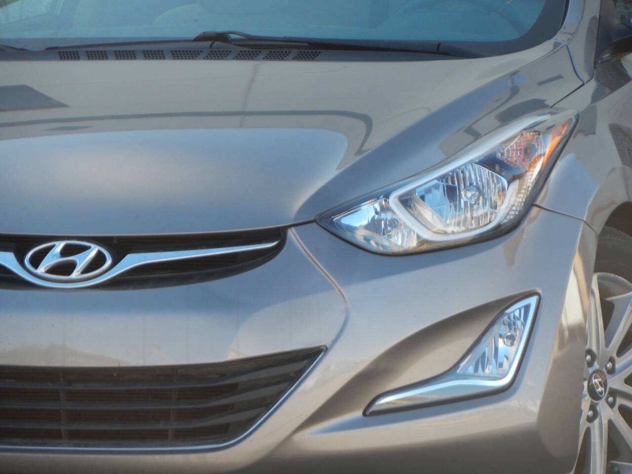Used 2014 Hyundai Elantra SE w/ Option Group 02 FWD image 4