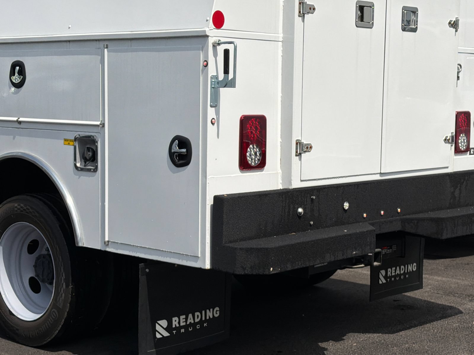 New 2025 Ford F450 XL w/ XL Chrome Package RWD image 6