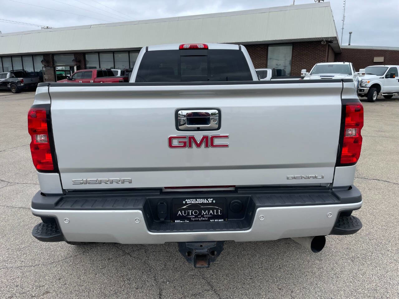 Used 2015 GMC Sierra 3500 Denali w/ Duramax Plus Package image 4