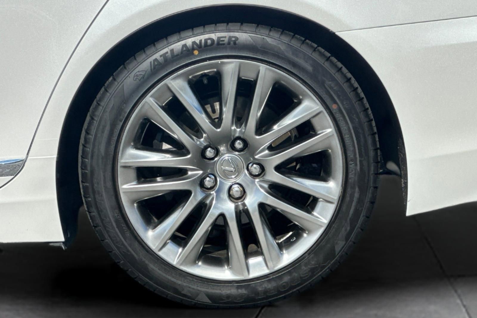 Used 2017 Lexus LS 460 w/ Comfort Package image 26