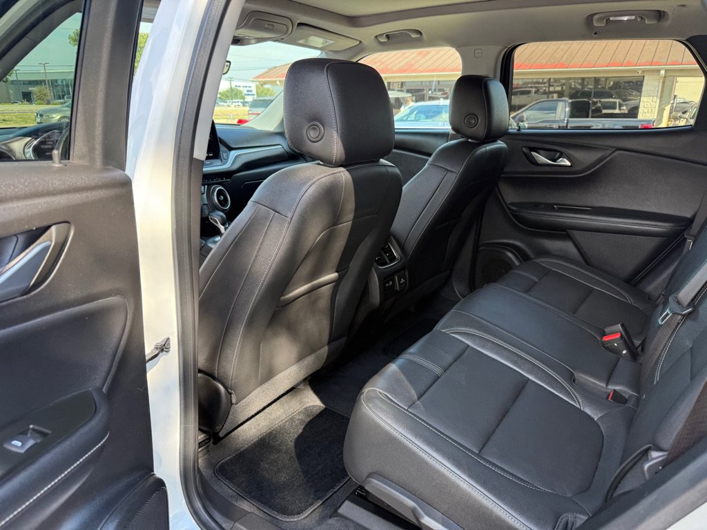 Used 2024 Chevrolet Blazer LT w/ Sound & Technology Package FWD image 13