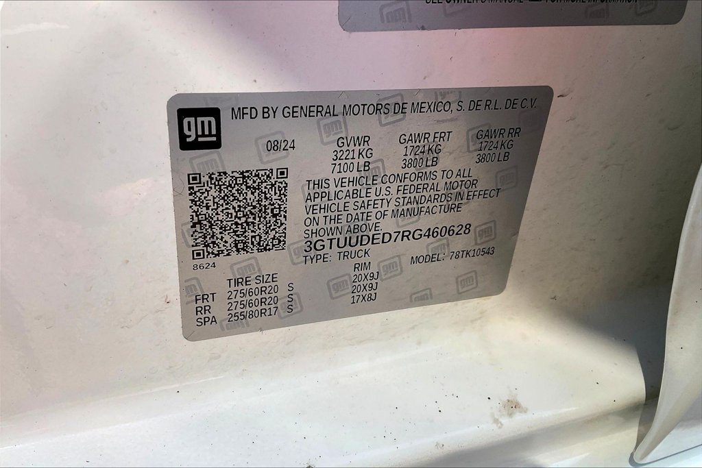 Used 2024 GMC Sierra 1500 SLT AWD/4WD image 32
