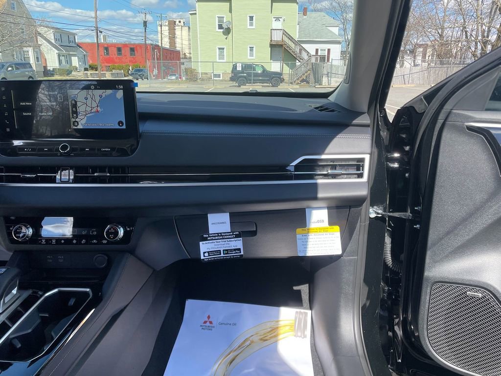 New 2026 Mitsubishi Outlander ES image 28