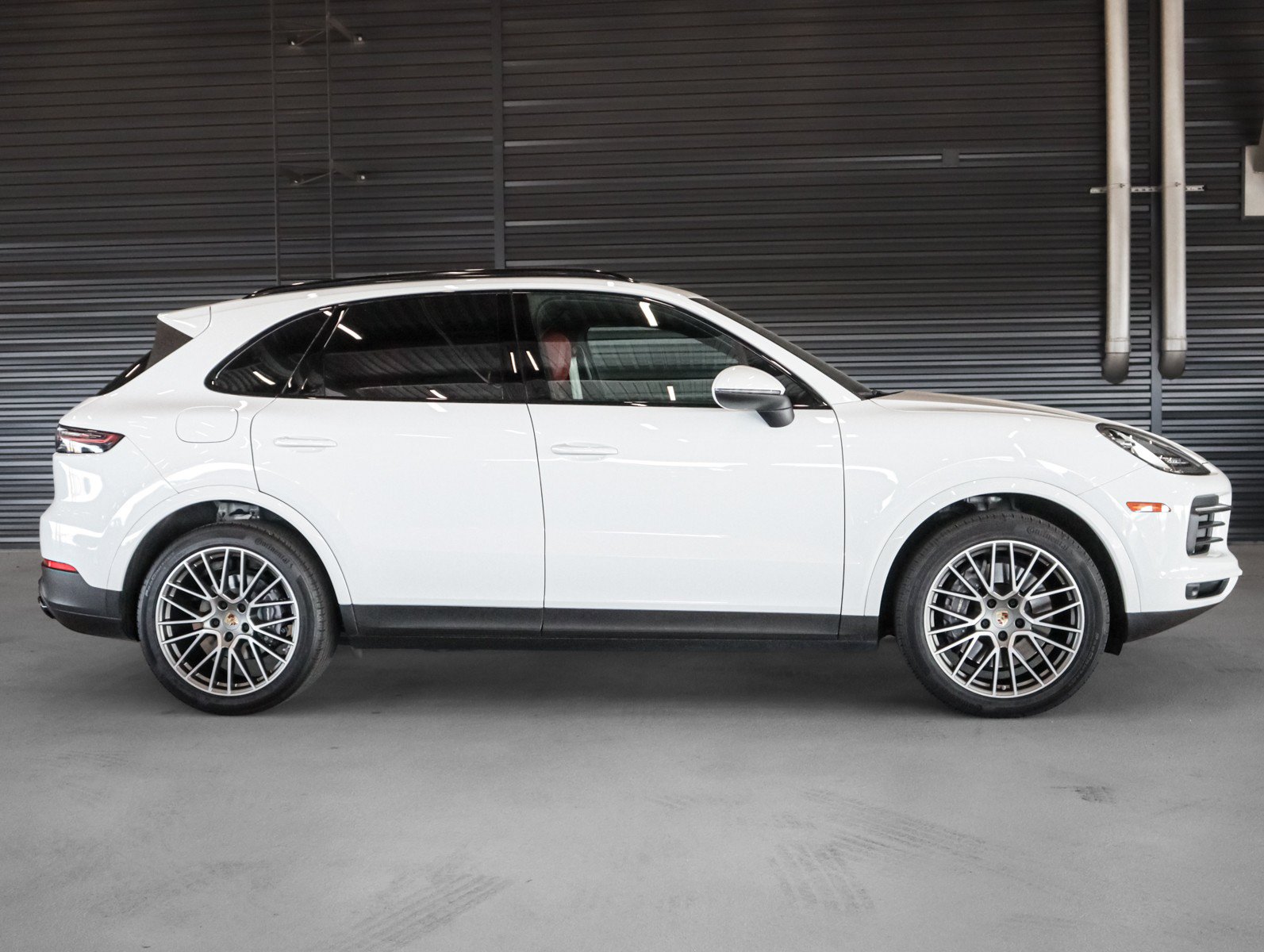 Certified 2023 Porsche Cayenne Platinum Edition AWD/4WD image 11