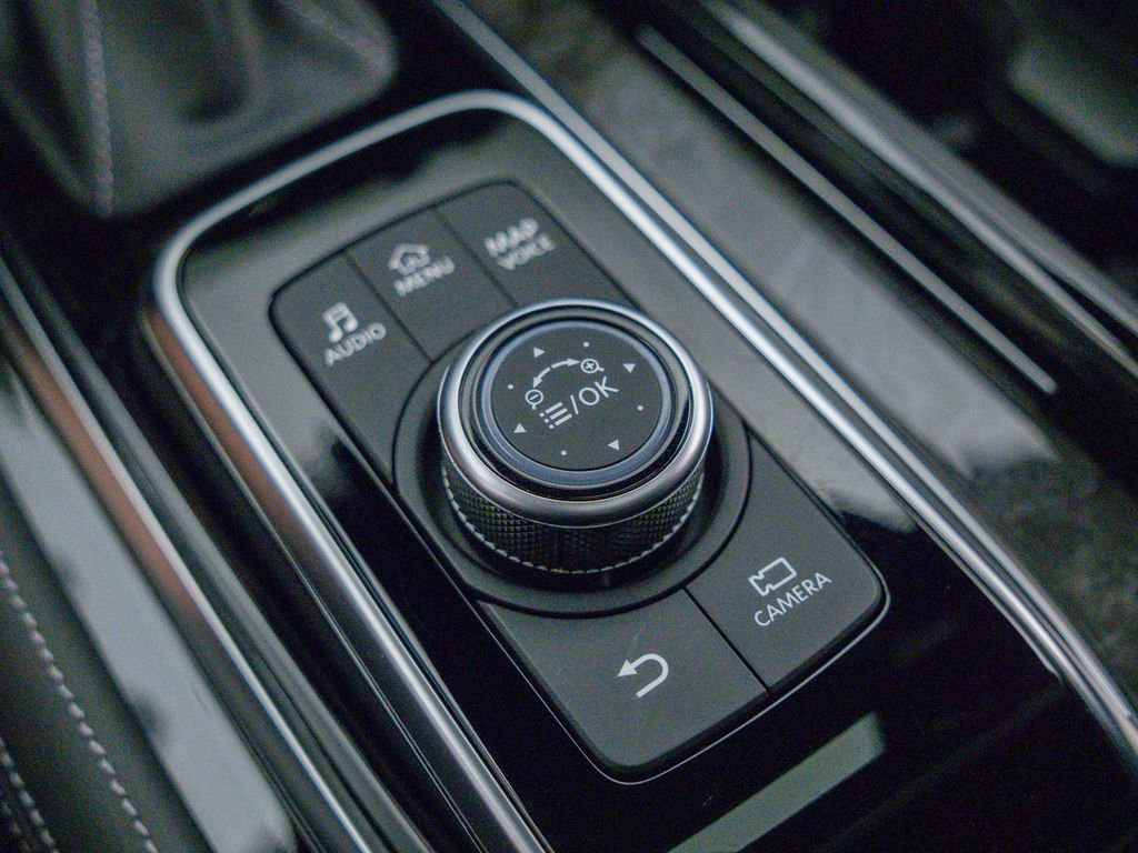 Used 2024 INFINITI QX80 Sensory image 35