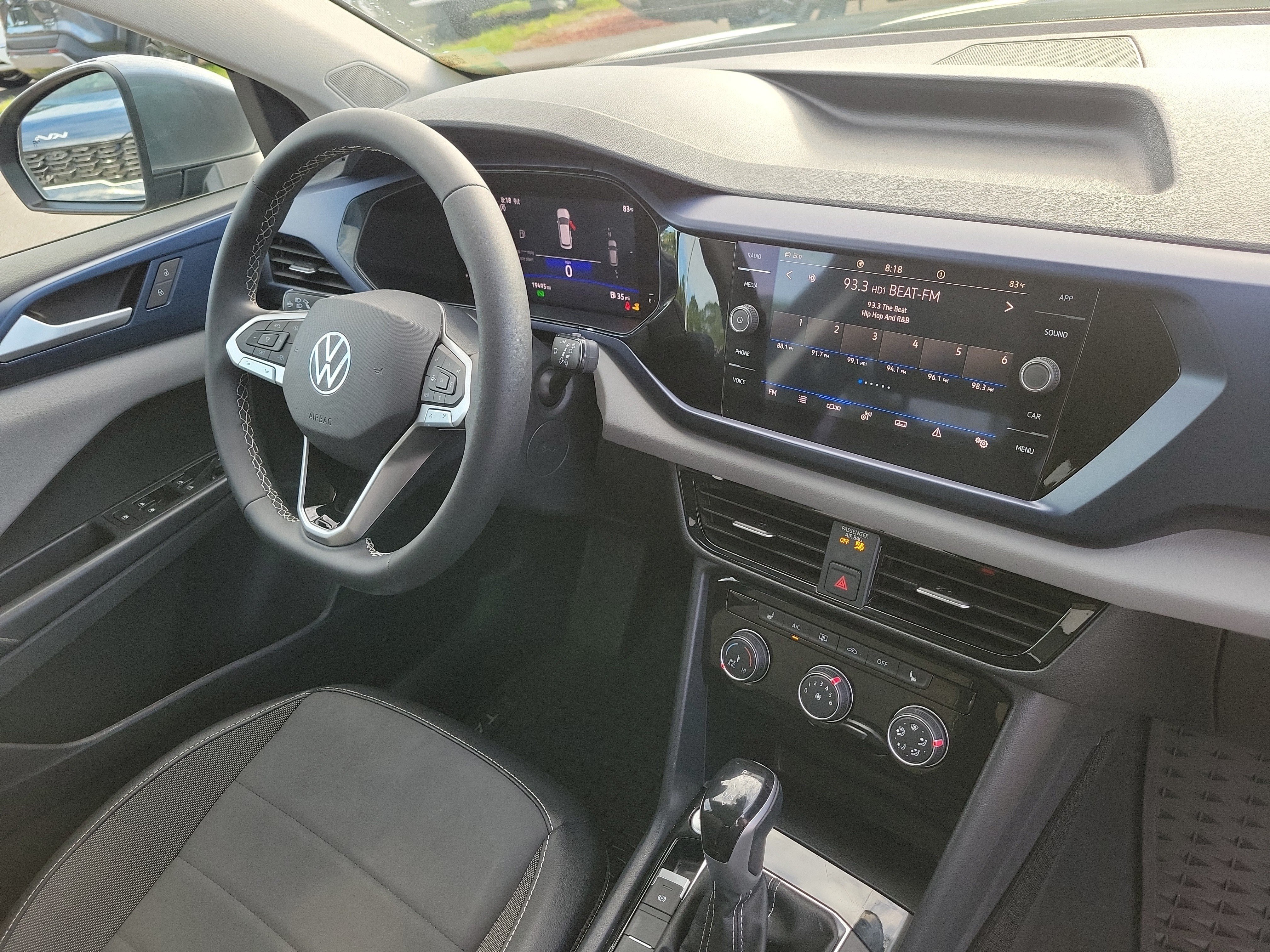 Used 2023 Volkswagen Taos SE AWD/4WD image 8