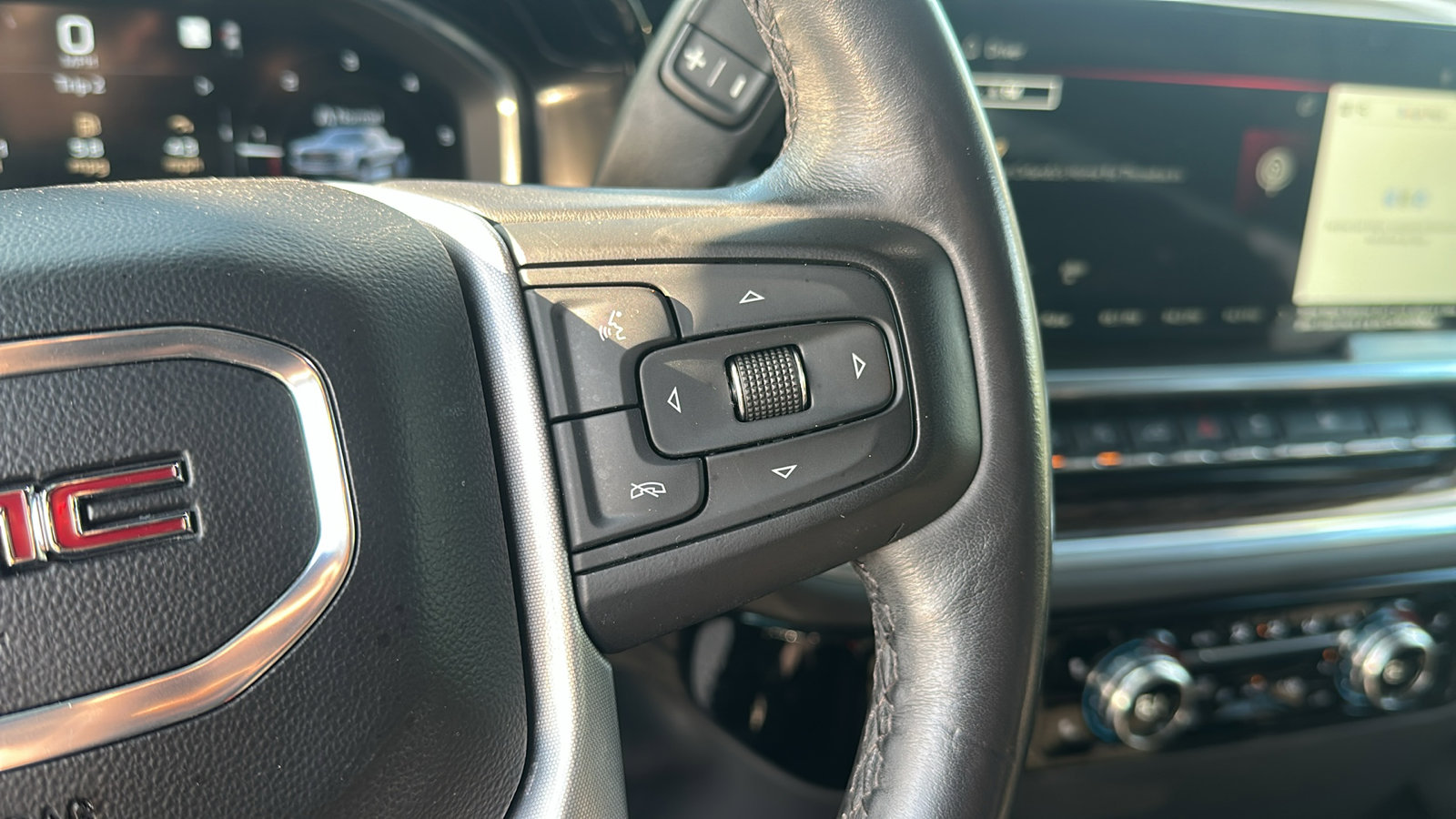 Used 2022 GMC Sierra 1500 SLE image 14