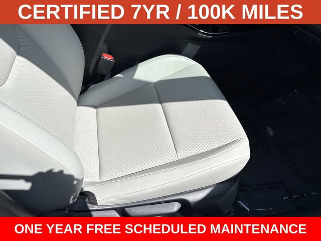 Used 2025 Toyota Prius Limited FWD image 10