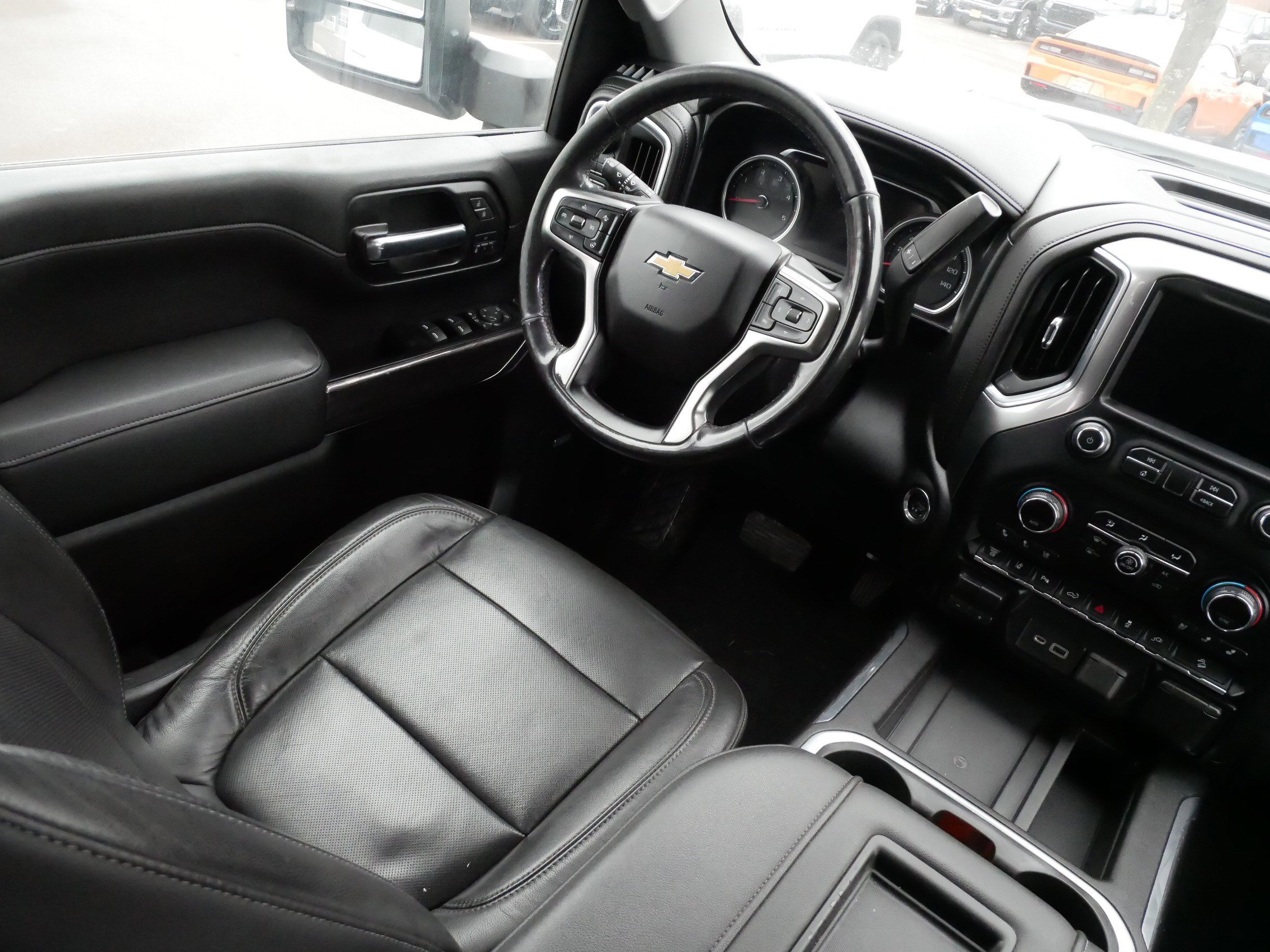 Used 2020 Chevrolet Silverado 2500 LTZ w/ LTZ Premium Package image 9