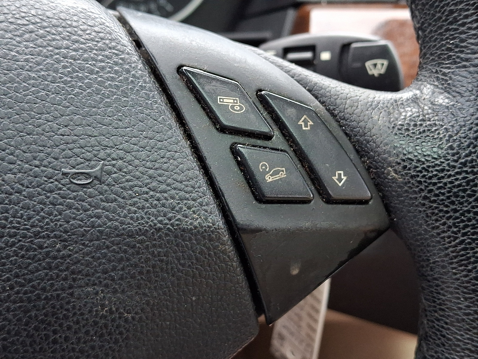 Used 2010 BMW 528i xDrive Sedan AWD/4WD image 22