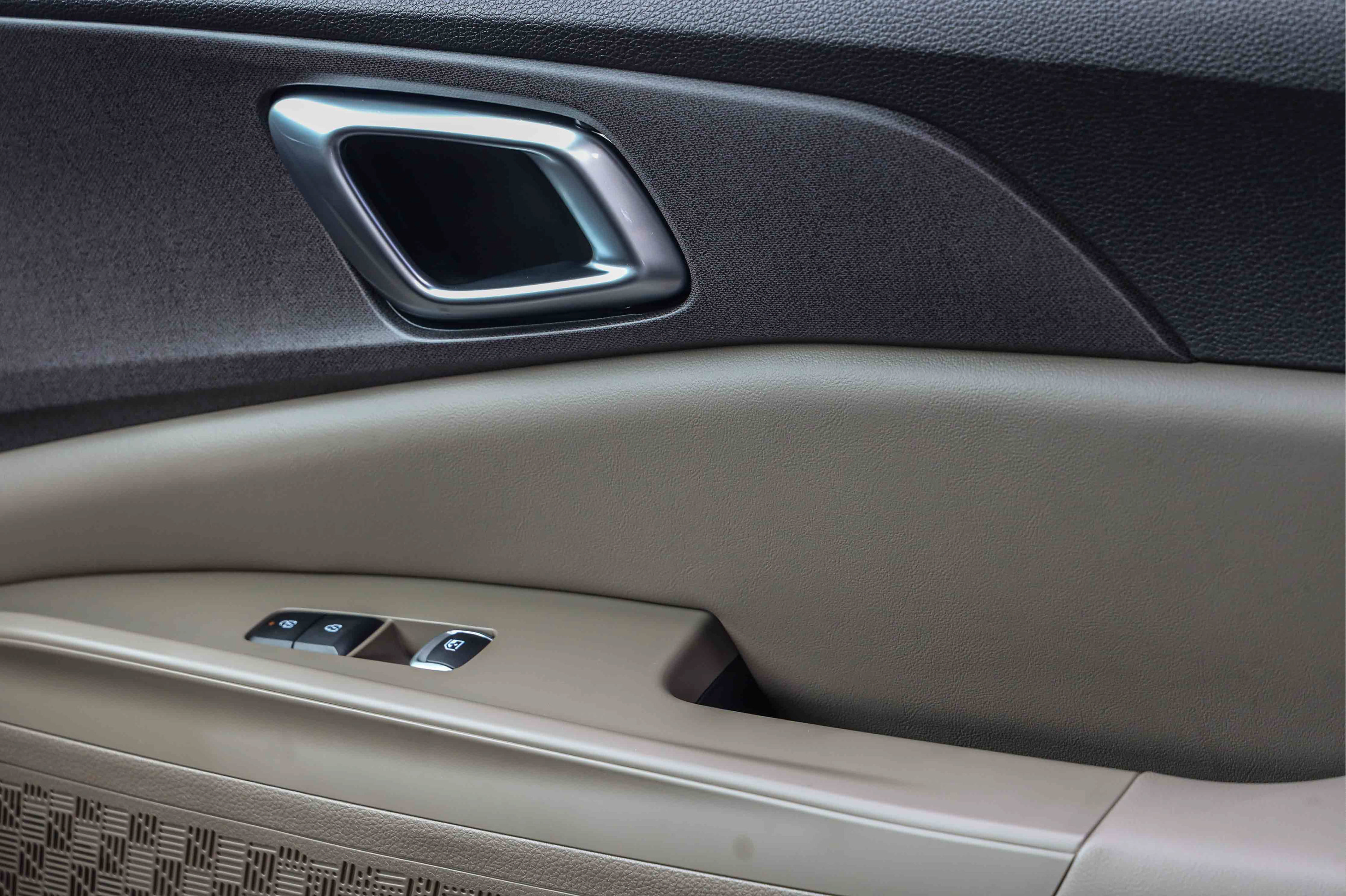 Certified 2026 Kia Carnival EX FWD image 16
