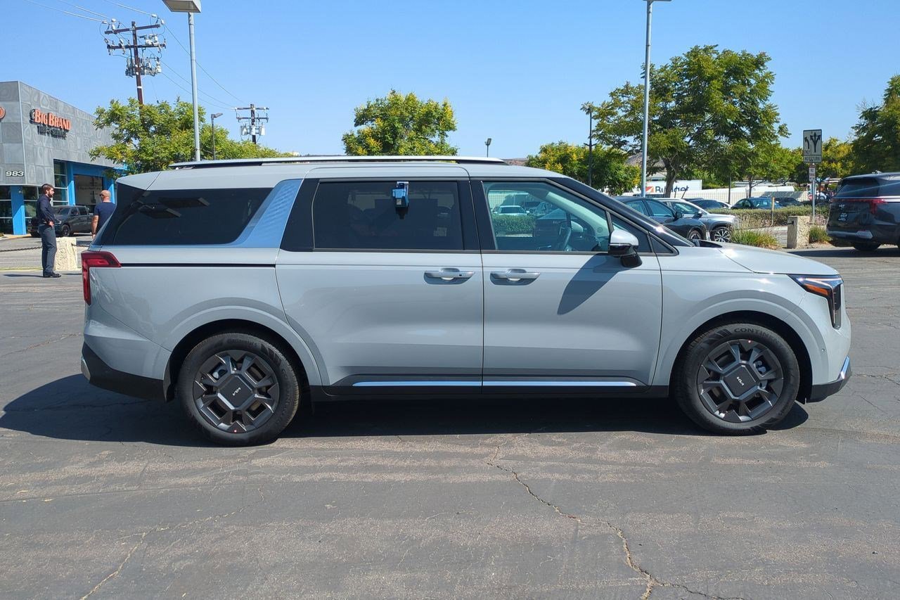 New 2026 Kia Carnival SX image 4