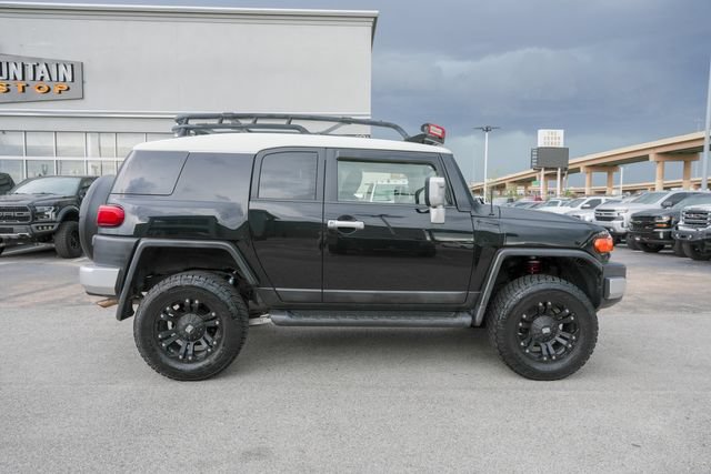 Used 2014 Toyota FJ Cruiser 4WD w/ Upgrade Package image 4