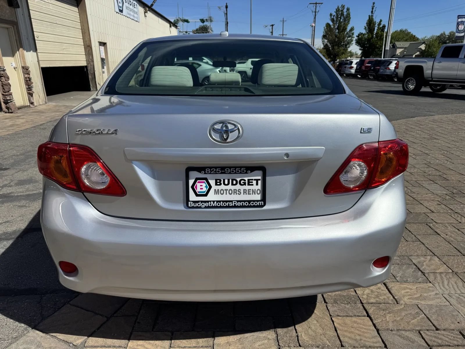 Used 2010 Toyota Corolla LE FWD image 3