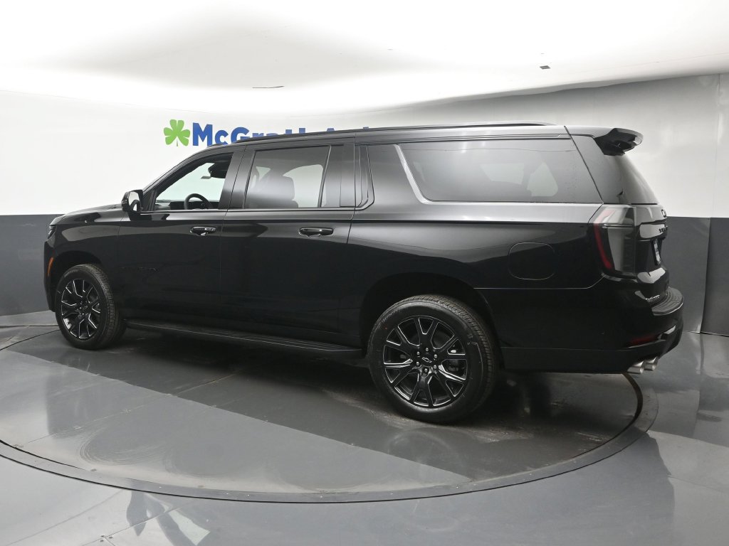 New 2027 Chevrolet Suburban RST w/ Comfort Package AWD/4WD image 27