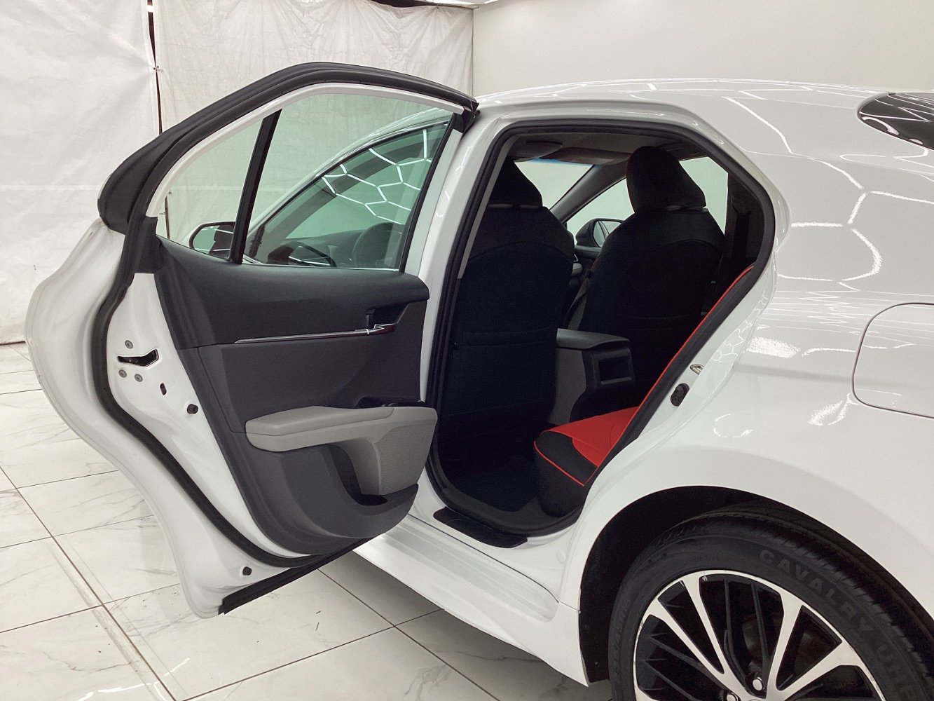 Used 2020 Toyota Camry SE image 22