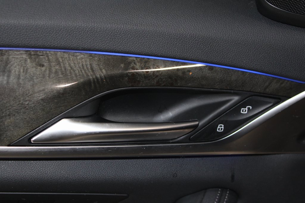 Used 2023 BMW 530i xDrive w/ Convenience Package image 8