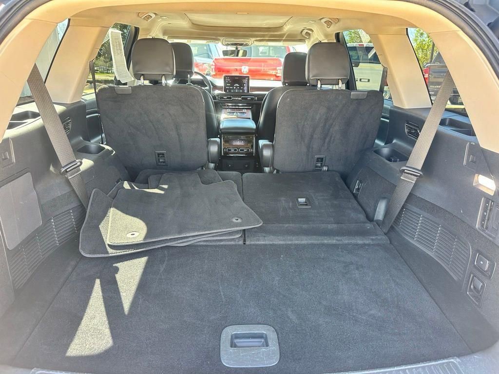 Used 2023 Lincoln Aviator Reserve image 9