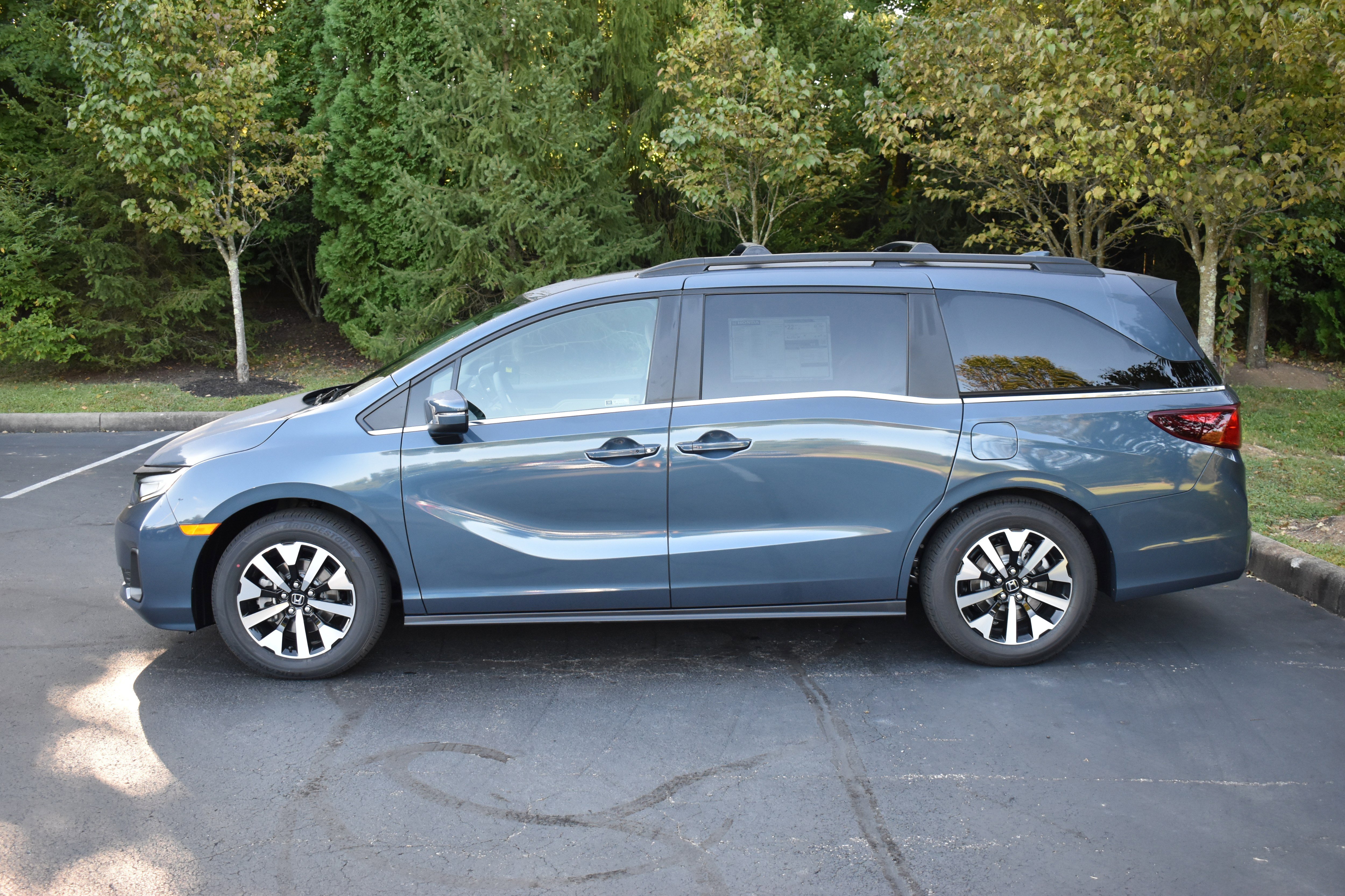 New 2026 Honda Odyssey EX-L image 4