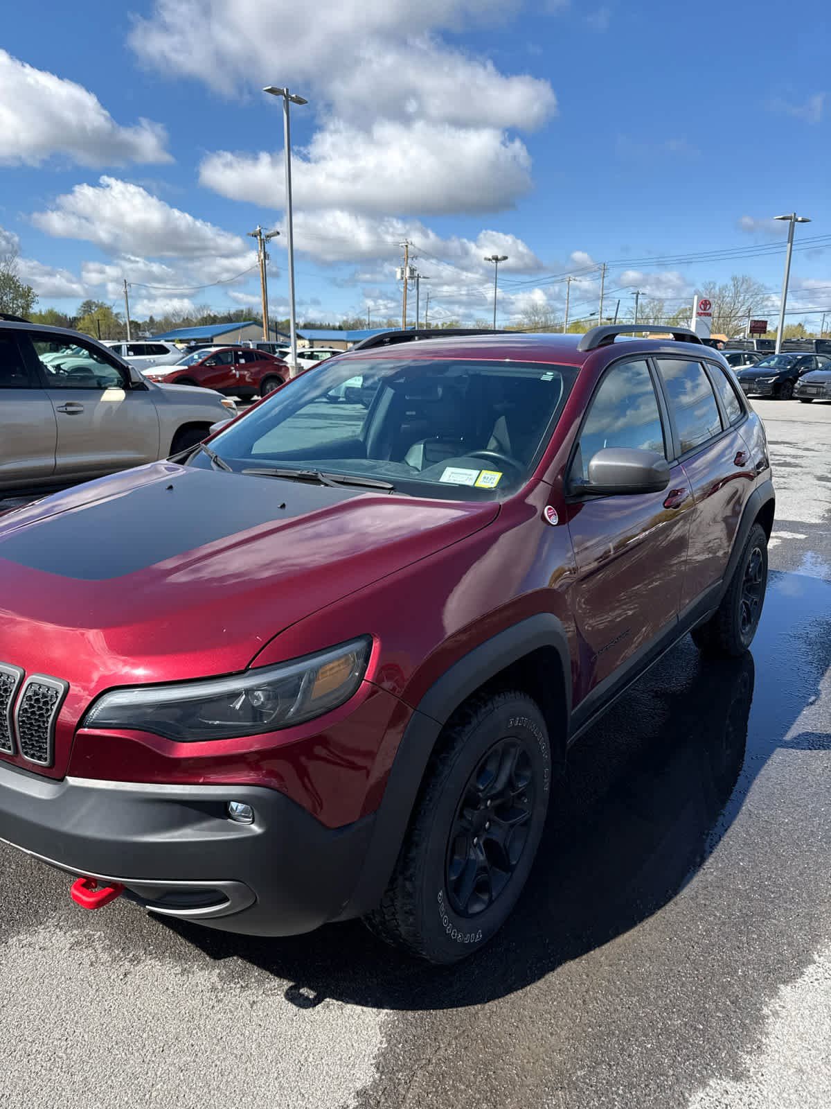 Used 2021 Jeep Cherokee Trailhawk AWD/4WD image 2