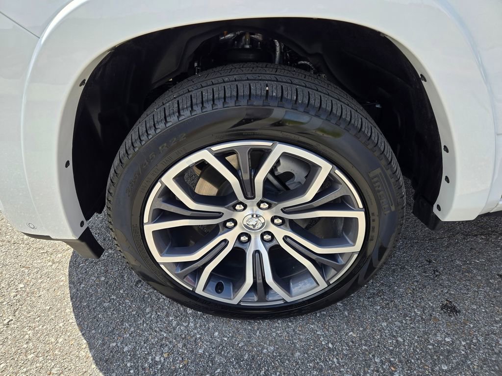 Used 2025 RAM 1500 Tungsten AWD/4WD image 9