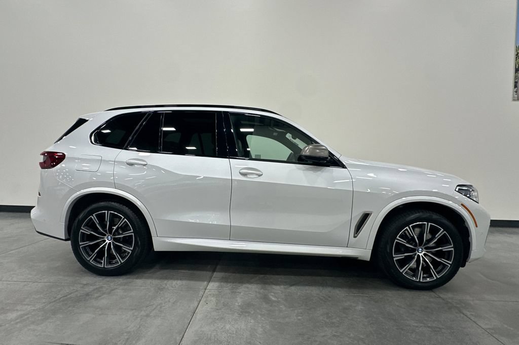 Used 2020 BMW X5 M50i w/ Executive Package AWD/4WD image 3