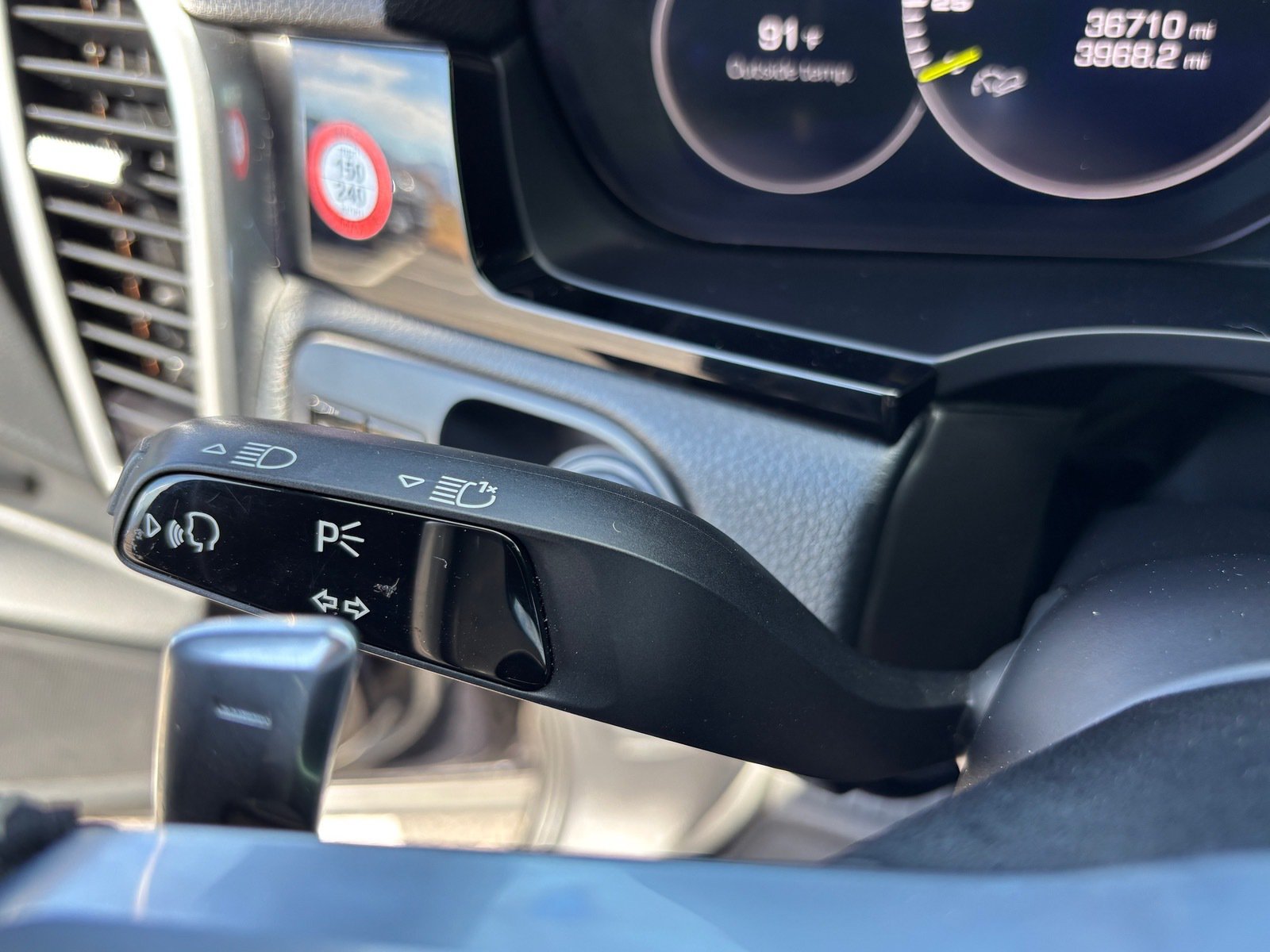Used 2020 Porsche Cayenne E-Hybrid AWD/4WD image 25