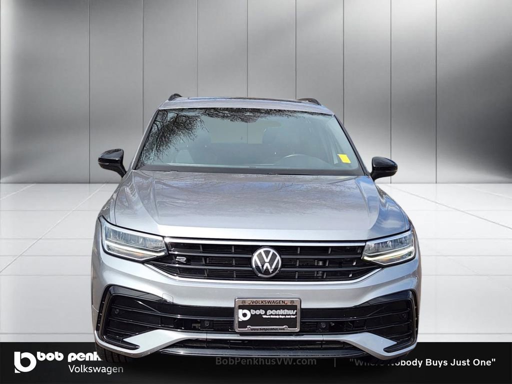 Used 2022 Volkswagen Tiguan SE R-Line image 22