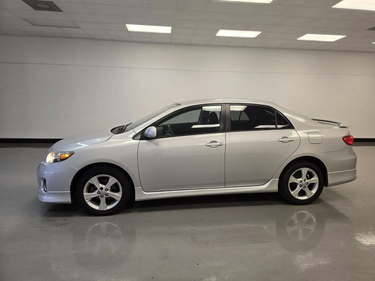 Used 2011 Toyota Corolla S image 5