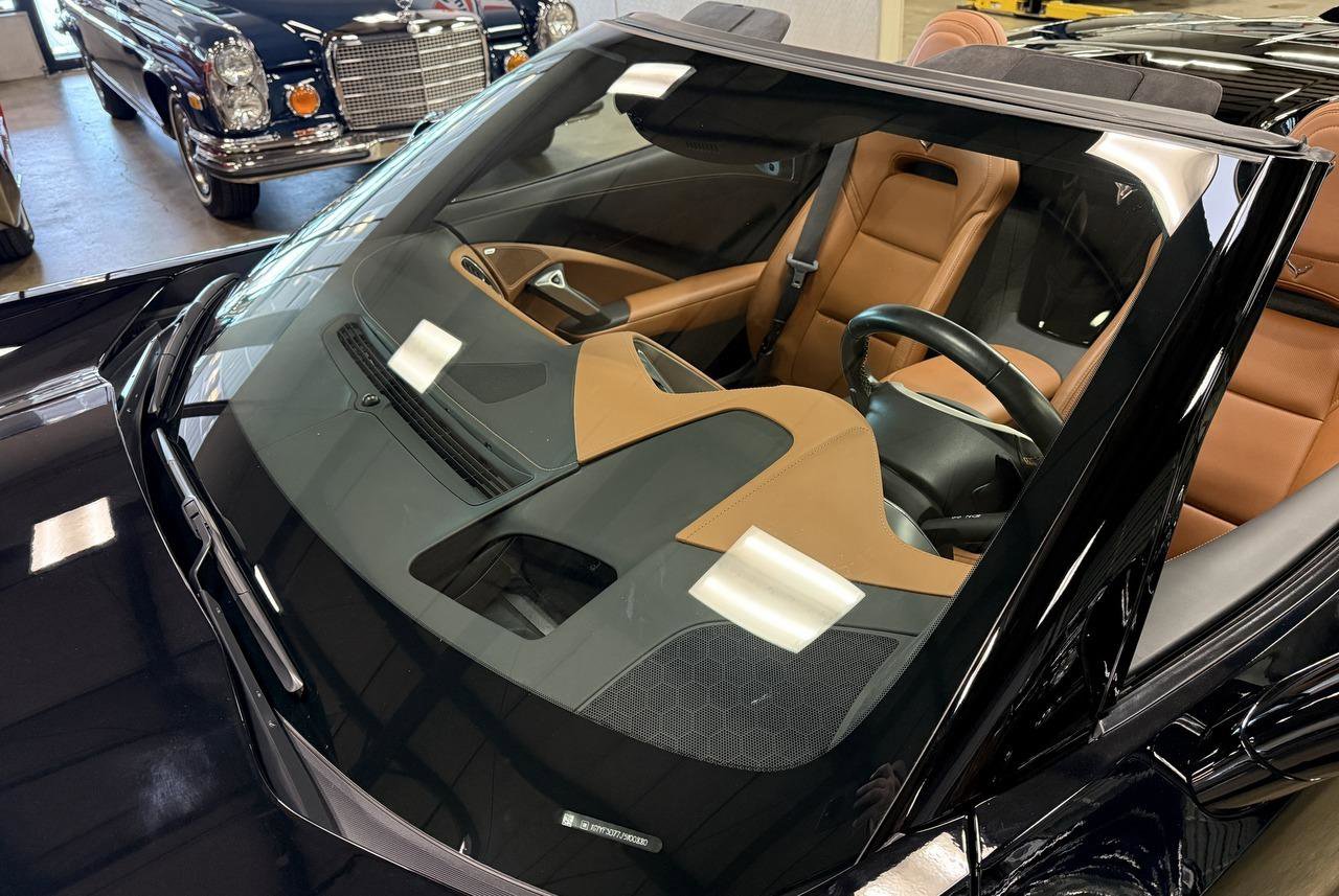 Used 2018 Chevrolet Corvette Stingray Convertible w/ 3LT Preferred Equipment Group image 29