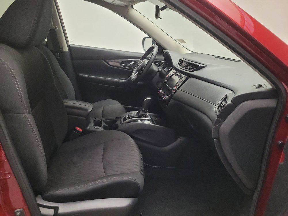 Used 2019 Nissan Rogue SV w/ Premium Package FWD image 21