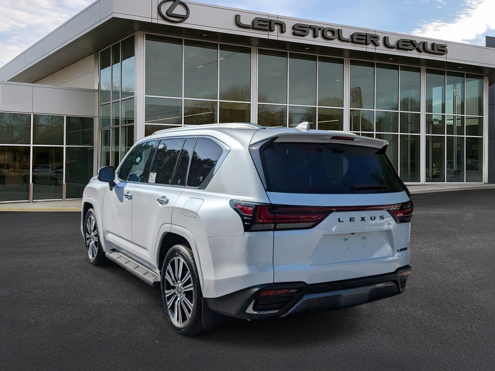 New 2026 Lexus LX 600 4WD w/ Luxury Package image 3