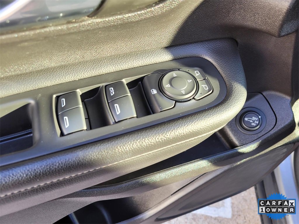 Used 2024 GMC Terrain SLT image 22