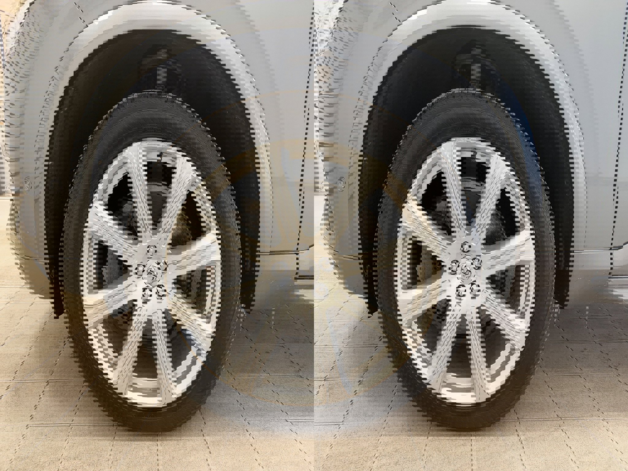 Used 2018 Volvo XC90 T6 Inscription w/ Convenience Package image 13