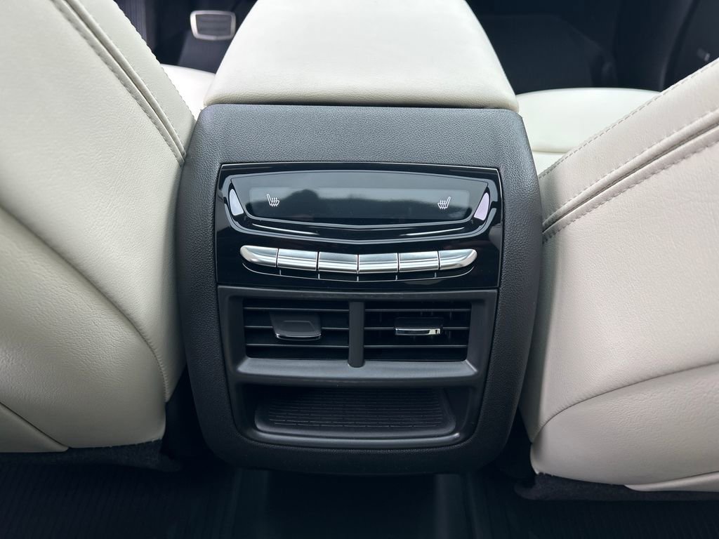 New 2026 Cadillac XT5 Sportv w/ LPO, Floor Liner Package image 25