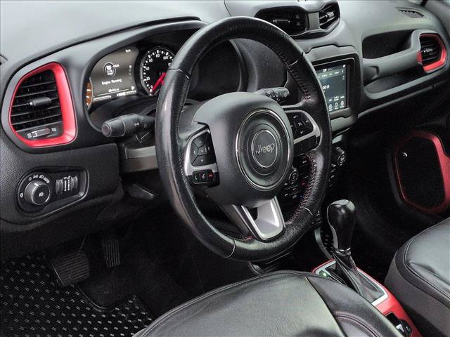 Used 2019 Jeep Renegade Trailhawk AWD/4WD image 10