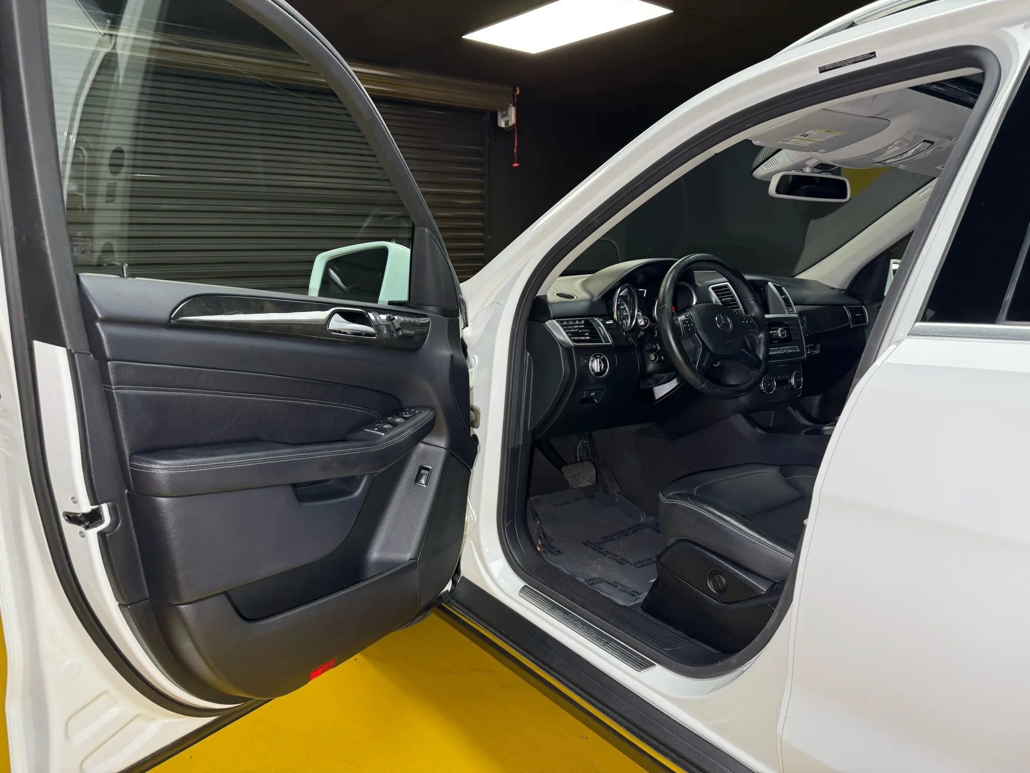 Used 2015 Mercedes-Benz ML 350 4MATIC w/ Premium 1 Package image 39