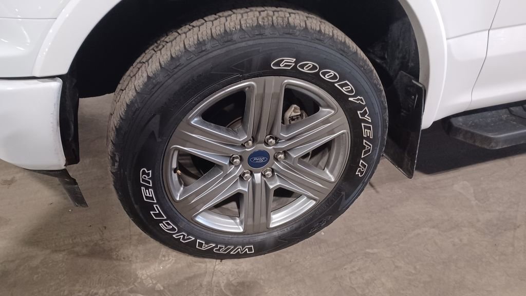 Used 2019 Ford F150 XLT w/ Equipment Group 301A Mid image 4