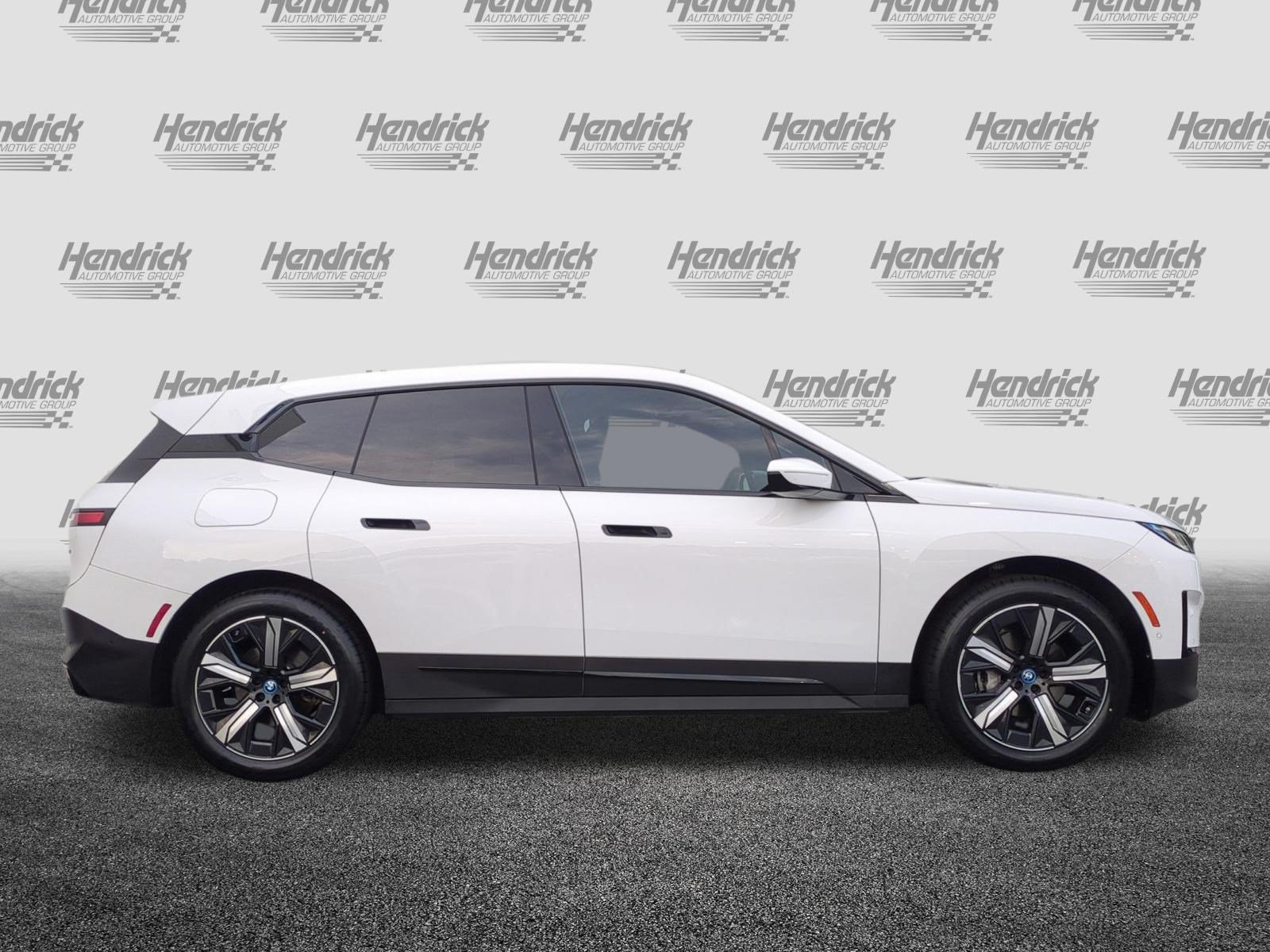 Certified 2022 BMW iX xDrive50 AWD/4WD image 11