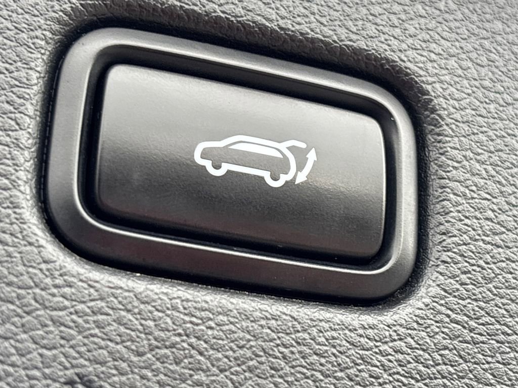 Used 2021 Hyundai Palisade Limited image 14