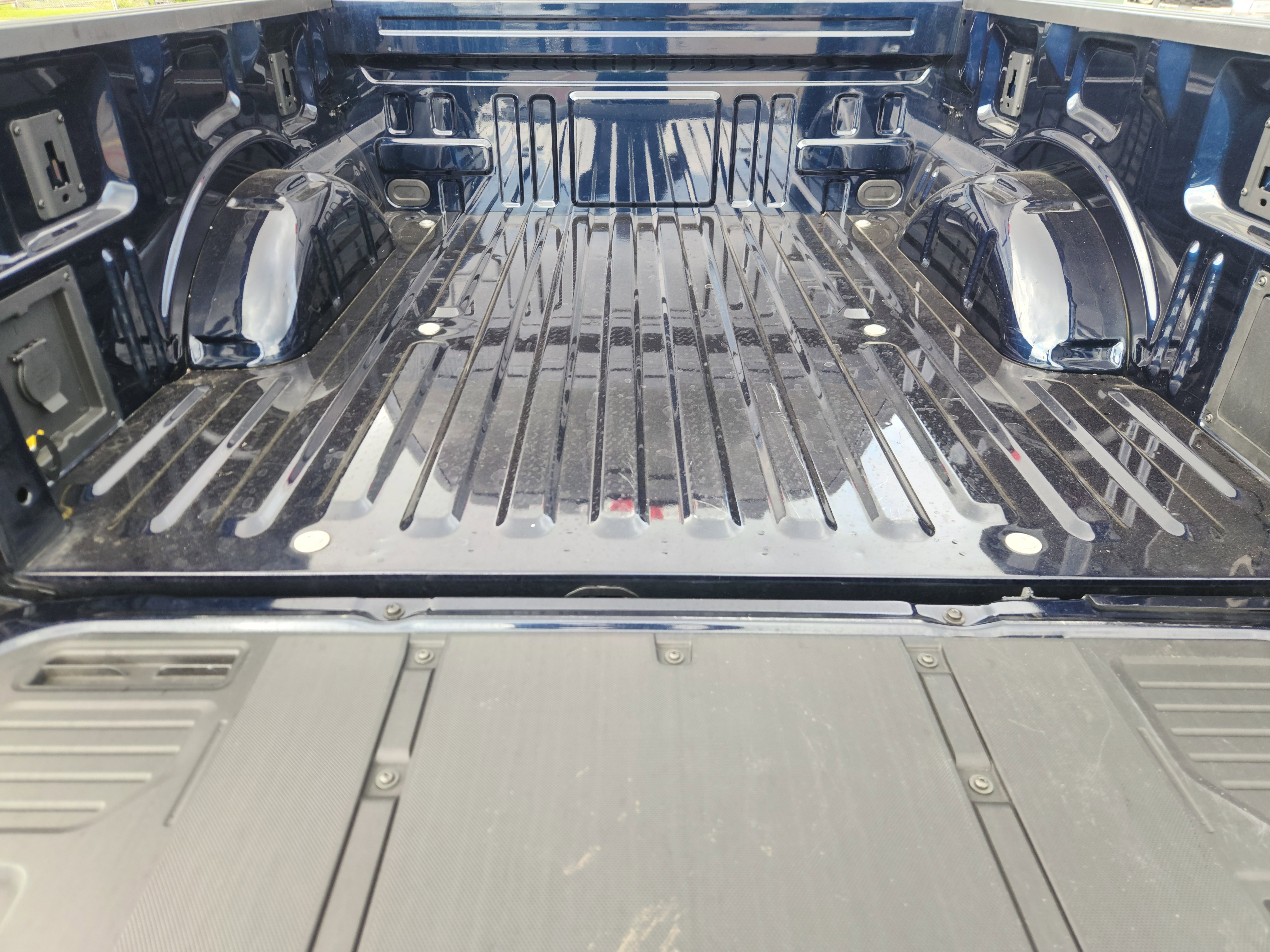 Used 2024 Ford F150 Lariat w/ Equipment Group 502A High image 23