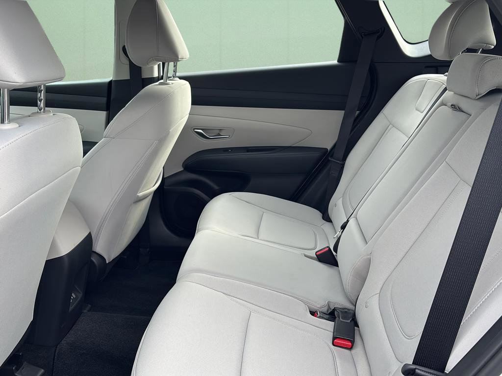 Certified 2025 Hyundai Tucson SE image 20