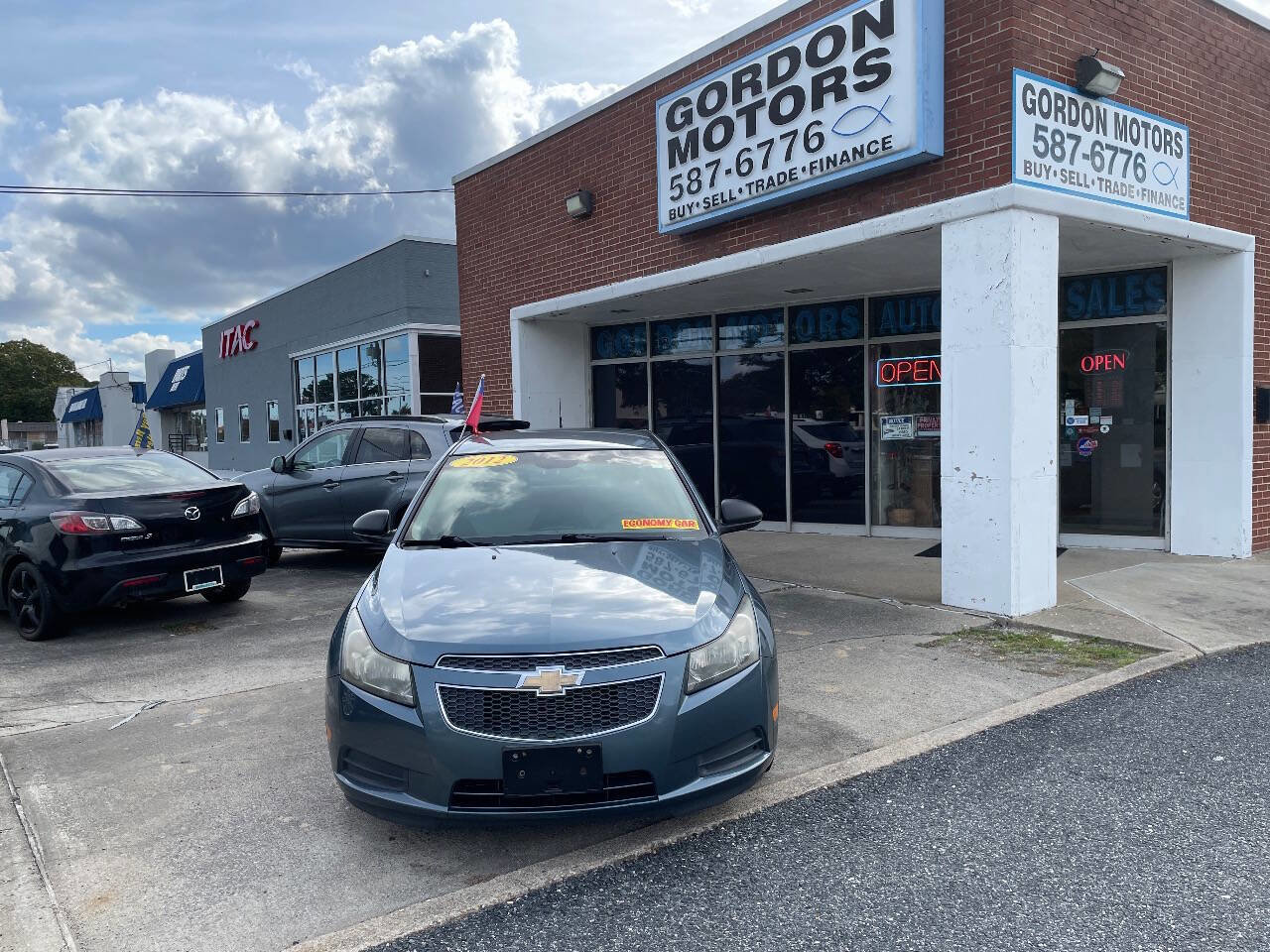 Used 2012 Chevrolet Cruze LS w/ Connectivity Package image 2